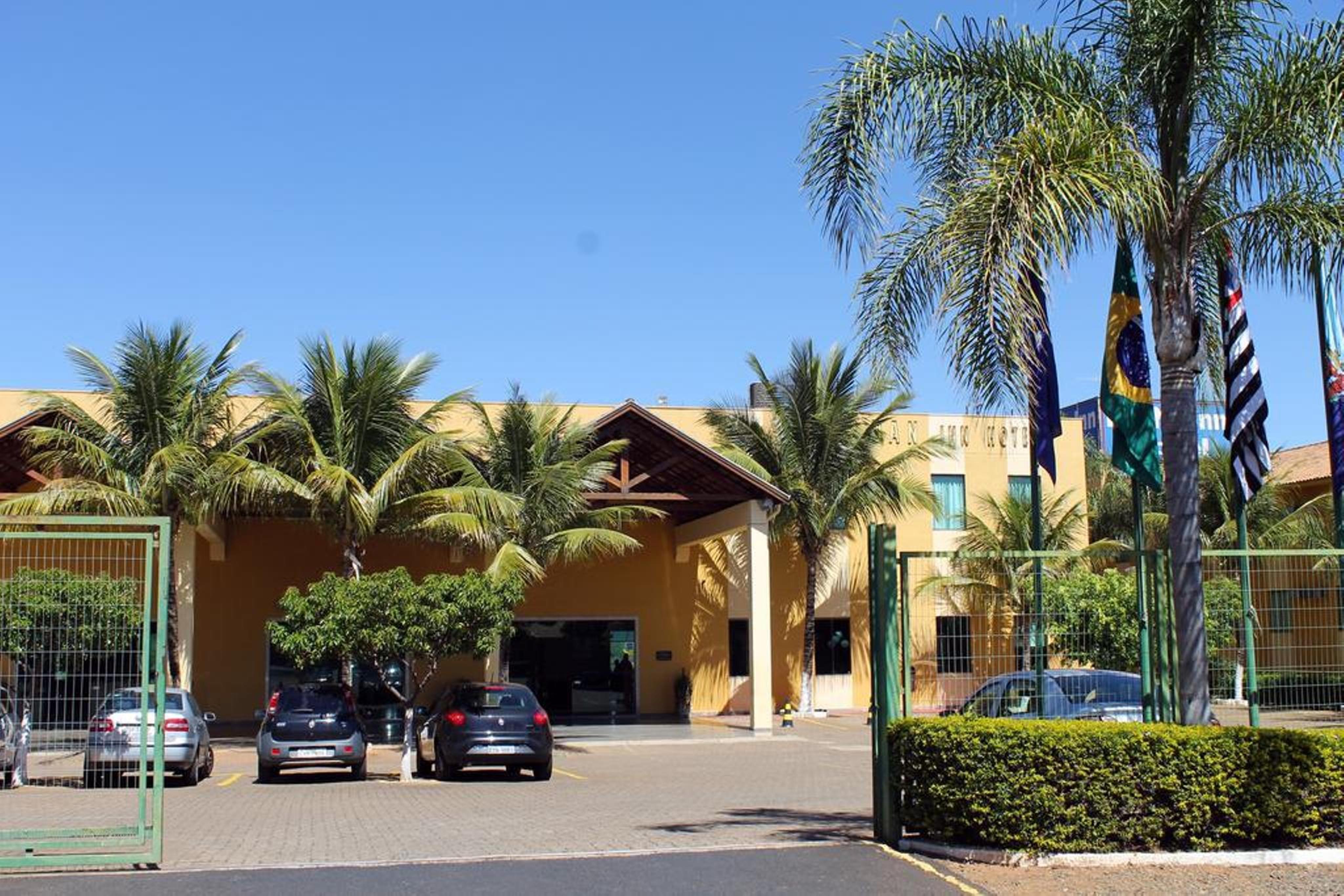 Hotel Dan Inn Franca & Convencoes By Nacional Inn Esterno foto