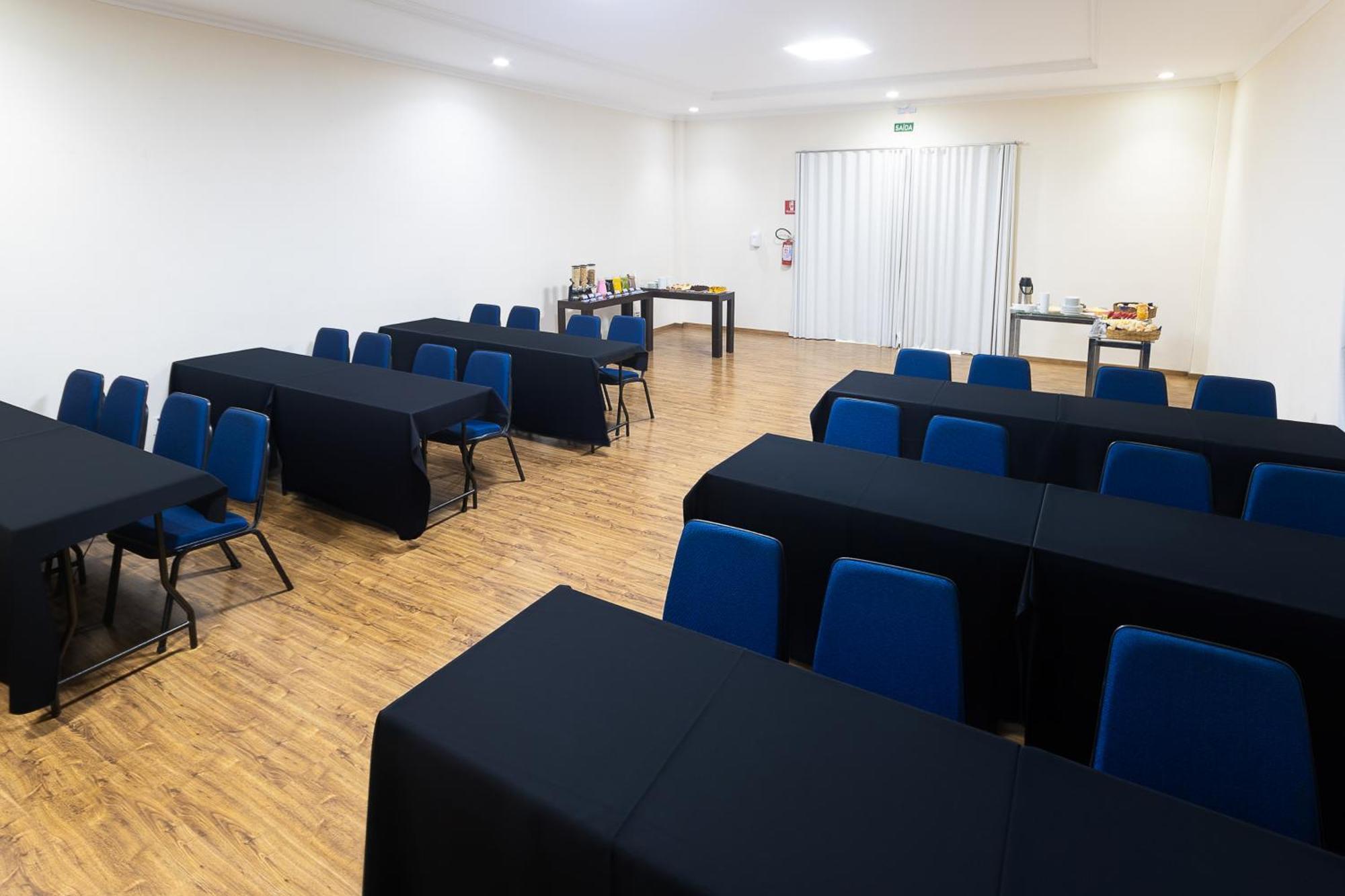 Hotel Dan Inn Franca & Convencoes By Nacional Inn Esterno foto