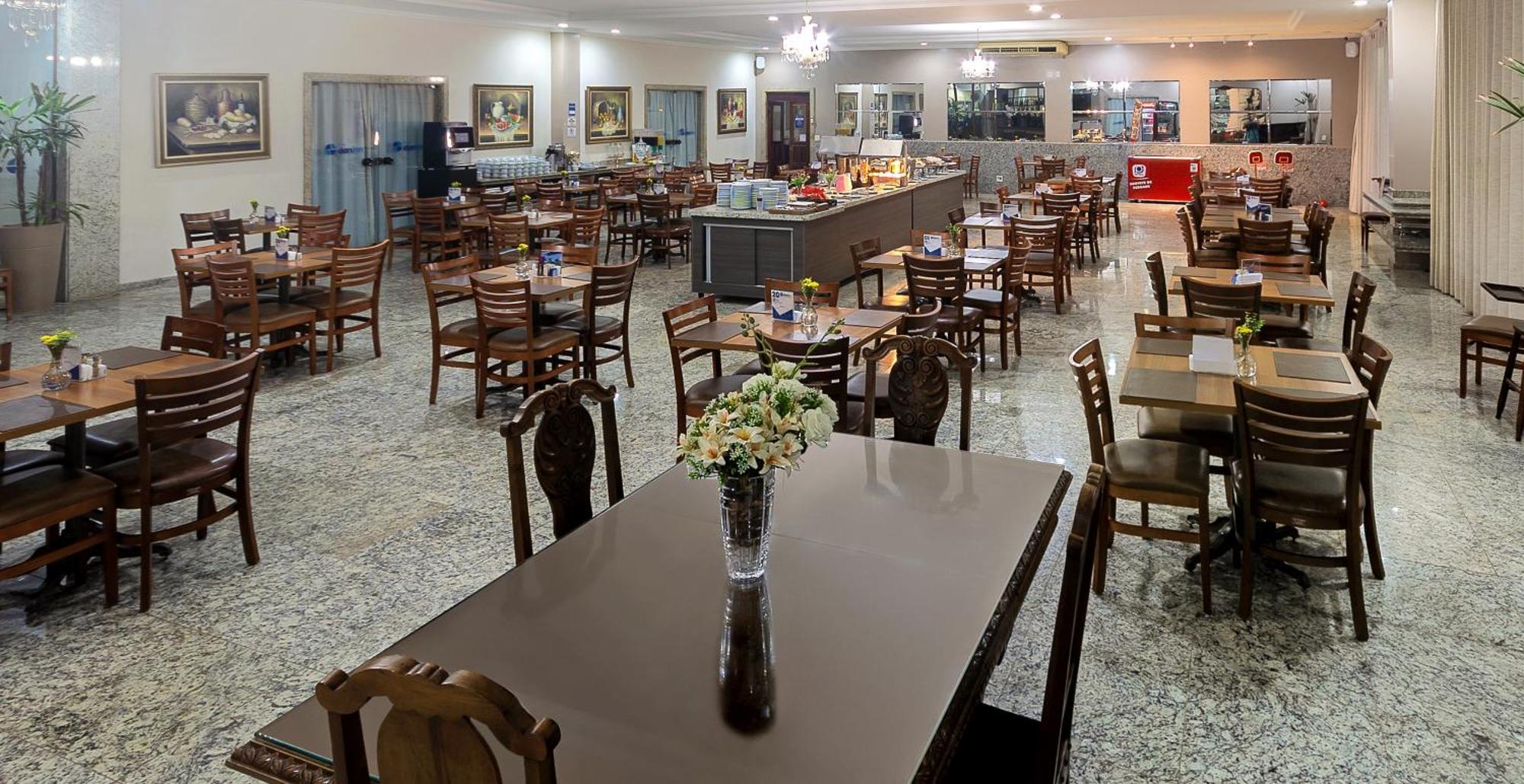 Hotel Dan Inn Franca & Convencoes By Nacional Inn Esterno foto