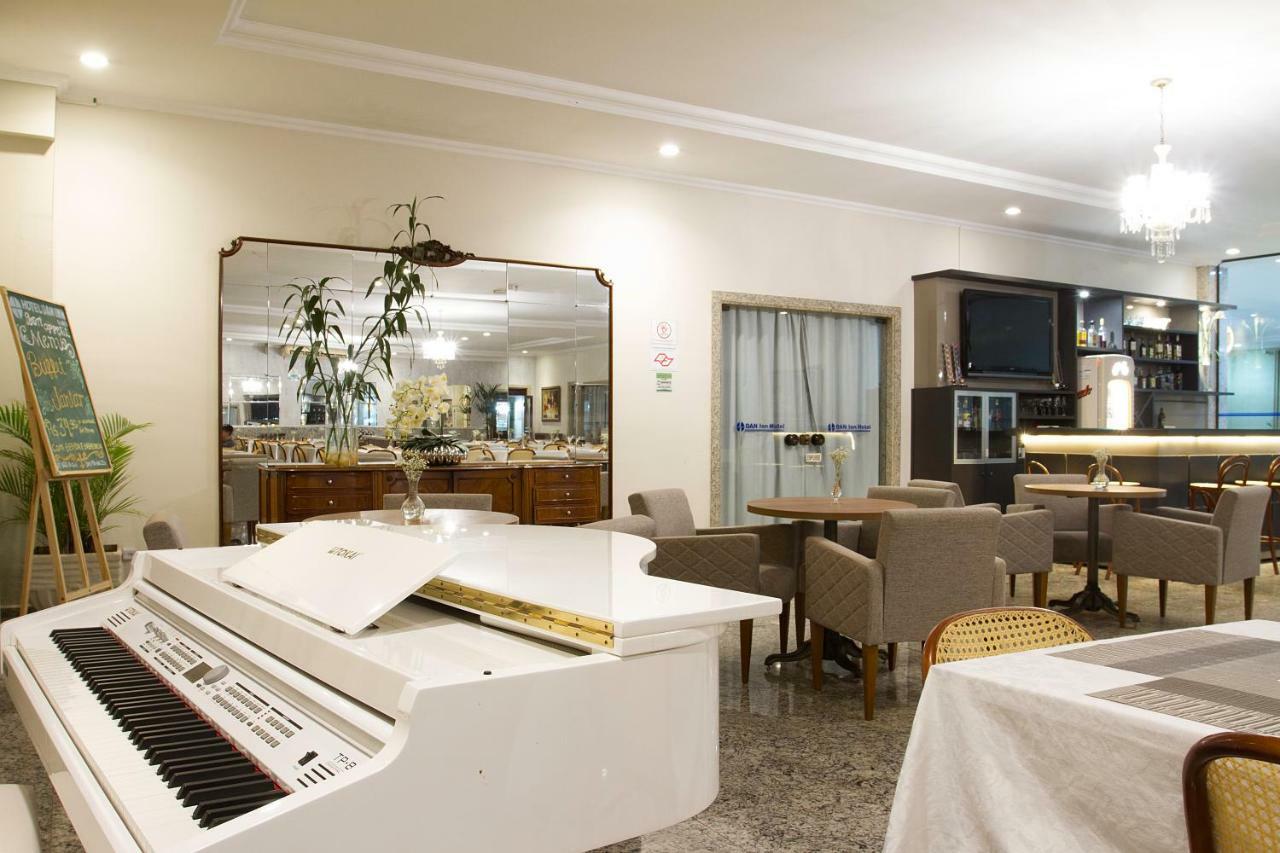 Hotel Dan Inn Franca & Convencoes By Nacional Inn Esterno foto
